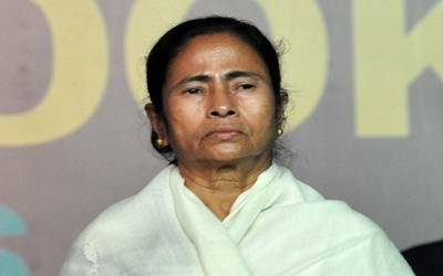 Mamata standing20170418171327_l